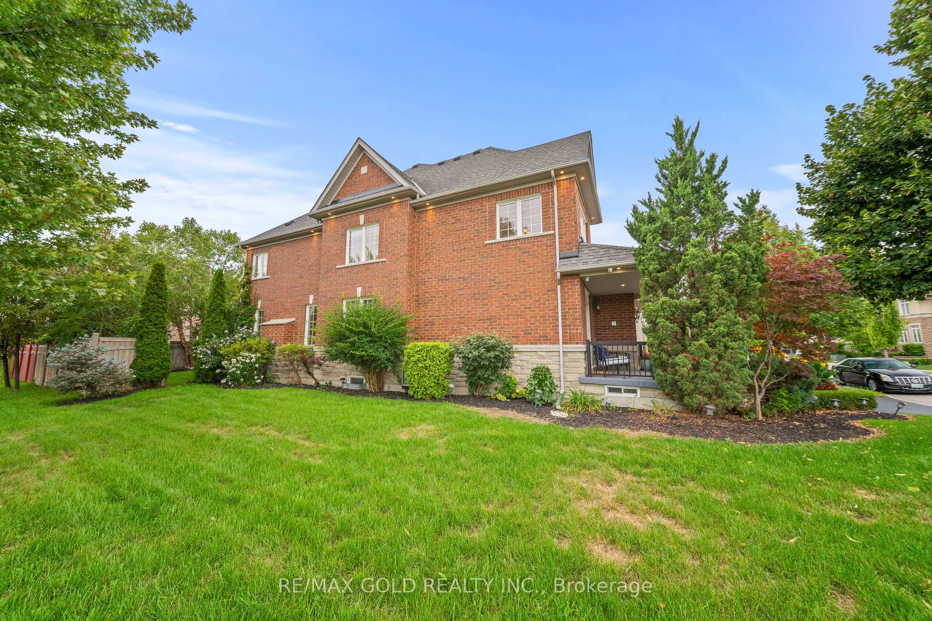 Photo 22 of 1 Daylilly Terrace, Brampton, Bram East — HOMEH
