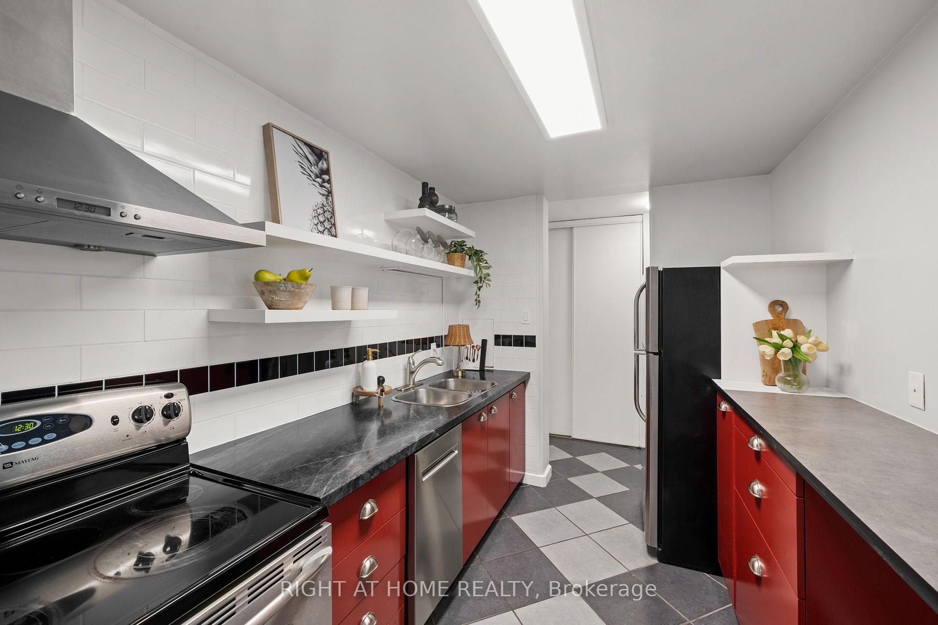 Photo 5 of Unit 503, 1025 Richmond Road, Ottawa, Woodroffe — HOMEH