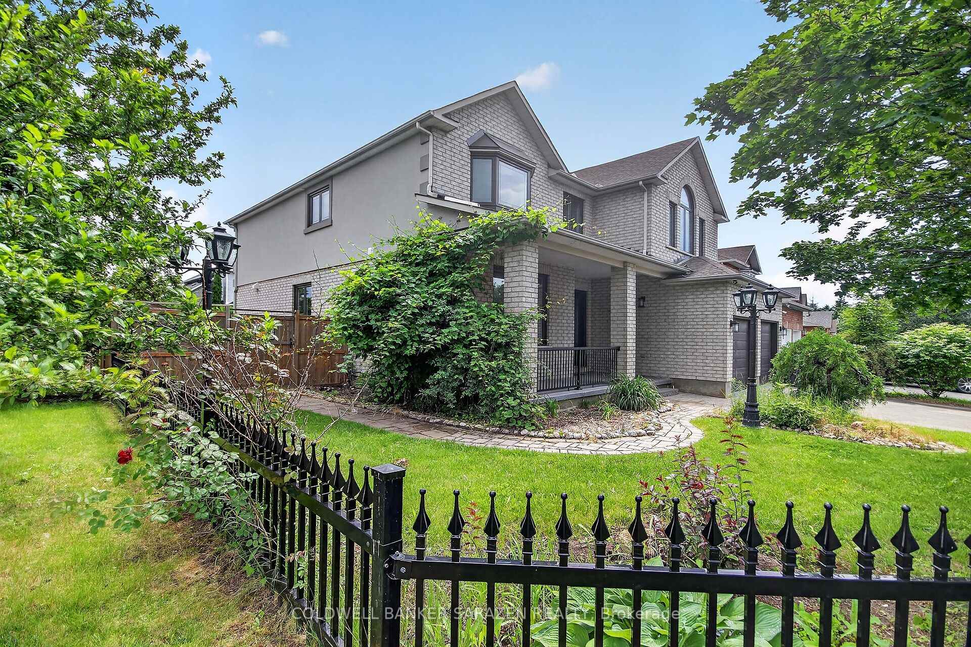 Photo 2 of 31 Fanterra Way, Ottawa, Hunt Club Park/Greenboro — HOMEH