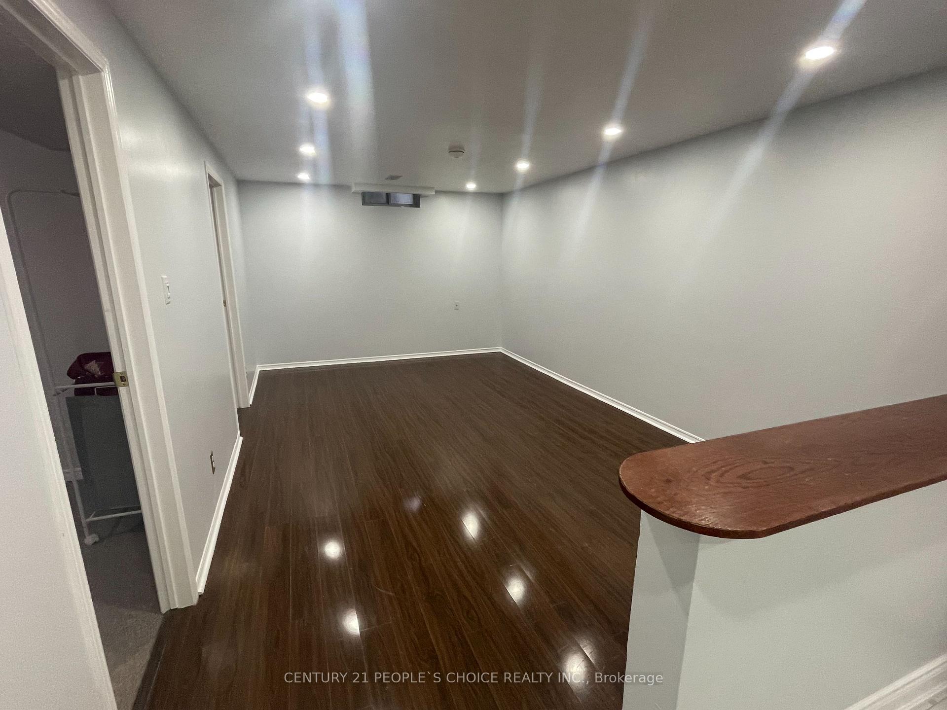 Photo 6 of Unit Bsmt, 358 Kingsbridge Garden Circle, Mississauga, Hurontario — HOMEH