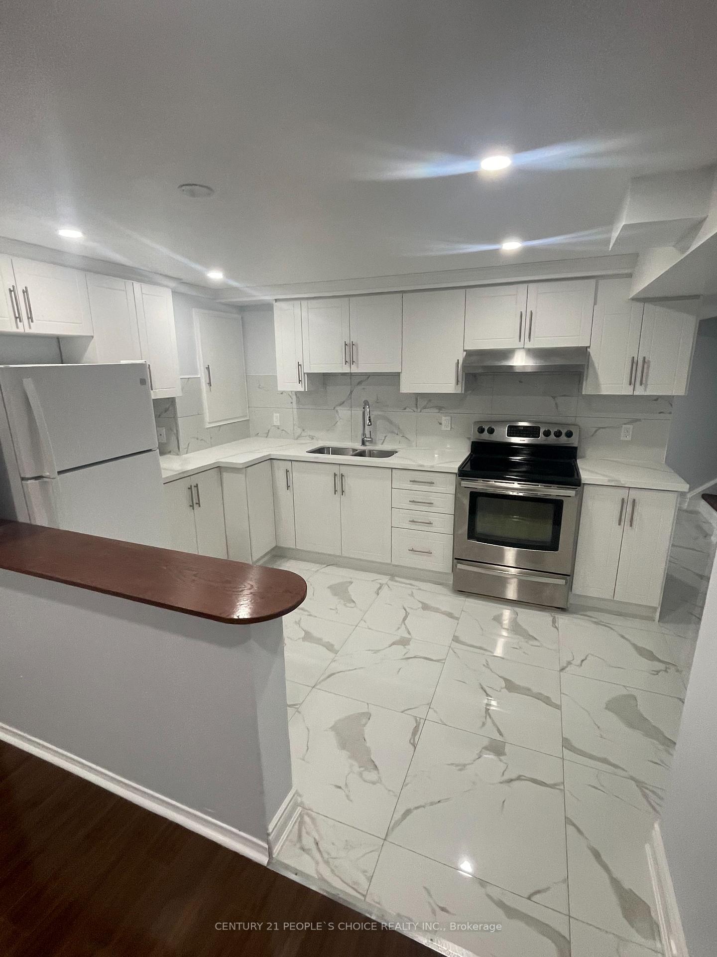 Photo 7 of Unit Bsmt, 358 Kingsbridge Garden Circle, Mississauga, Hurontario — HOMEH