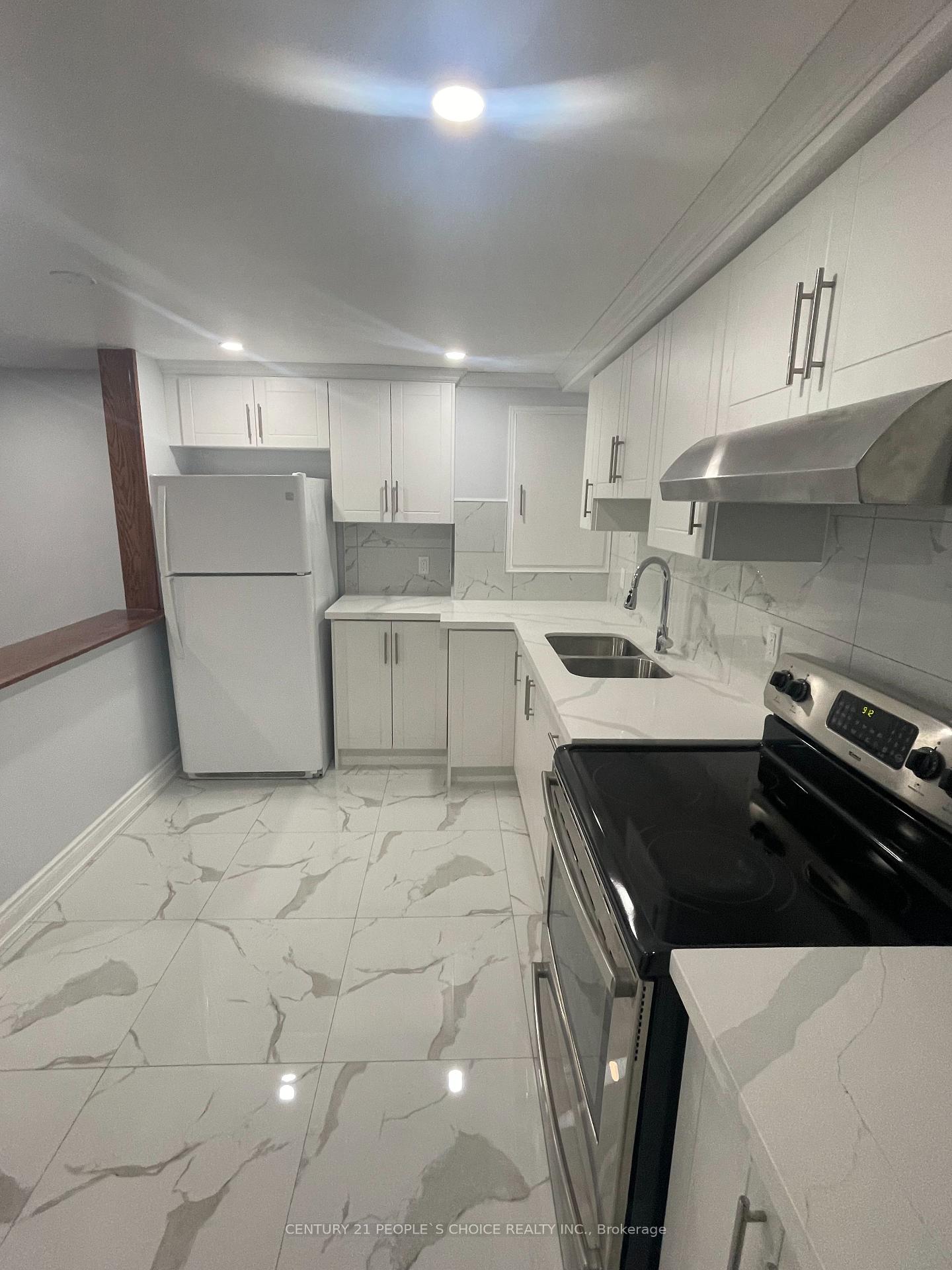 Photo 8 of Unit Bsmt, 358 Kingsbridge Garden Circle, Mississauga, Hurontario — HOMEH