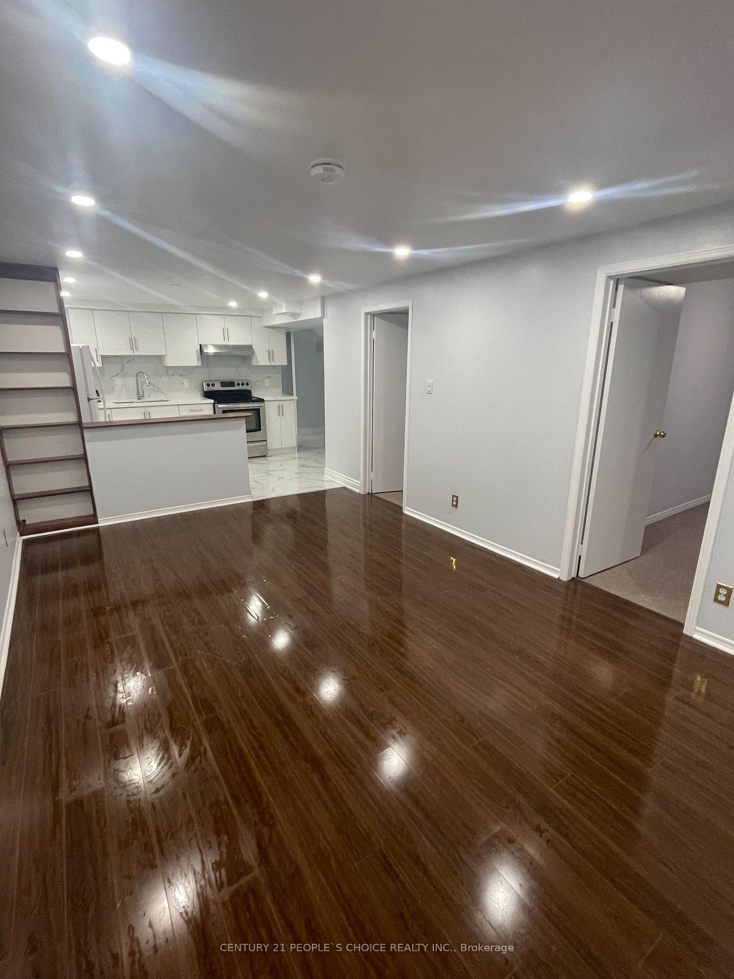 Photo 9 of Unit Bsmt, 358 Kingsbridge Garden Circle, Mississauga, Hurontario — HOMEH
