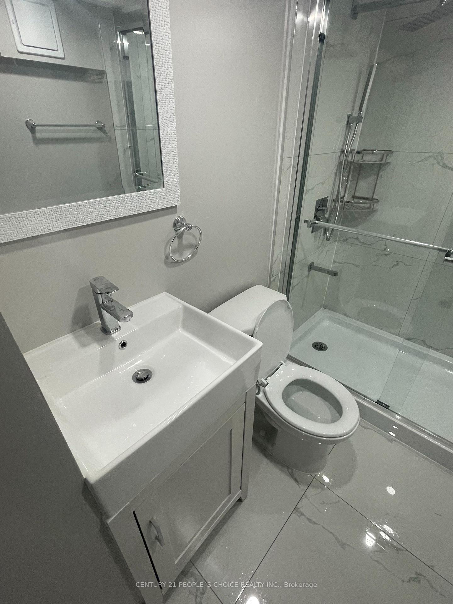 Photo 12 of Unit Bsmt, 358 Kingsbridge Garden Circle, Mississauga, Hurontario — HOMEH