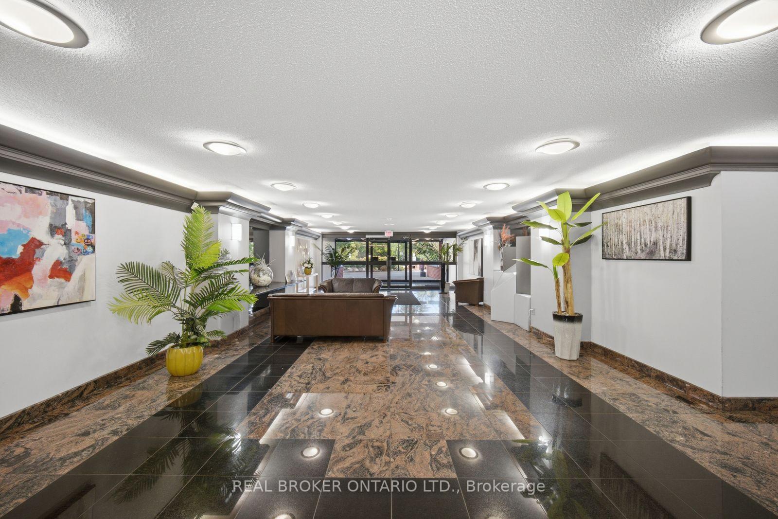 Photo 6 of Unit 220, 100 Arbors Lane, Vaughan, West Woodbridge — HOMEH