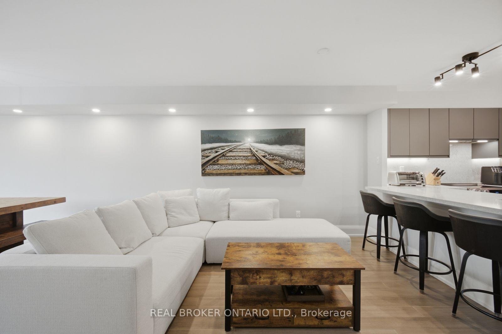 Photo 13 of Unit 220, 100 Arbors Lane, Vaughan, West Woodbridge — HOMEH