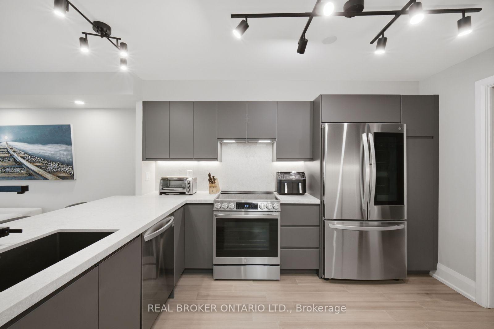 Photo 18 of Unit 220, 100 Arbors Lane, Vaughan, West Woodbridge — HOMEH
