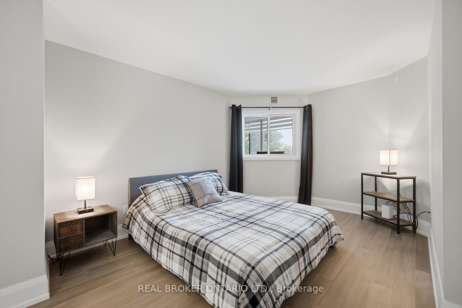 Photo 32 of Unit 220, 100 Arbors Lane, Vaughan, West Woodbridge — HOMEH