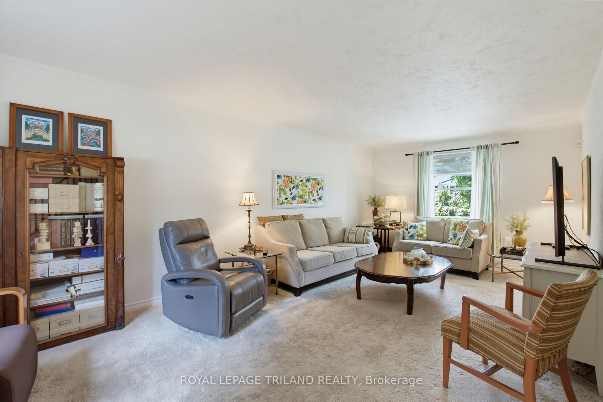 Photo 7 of 91 Leland Road, London, South M — HOMEH