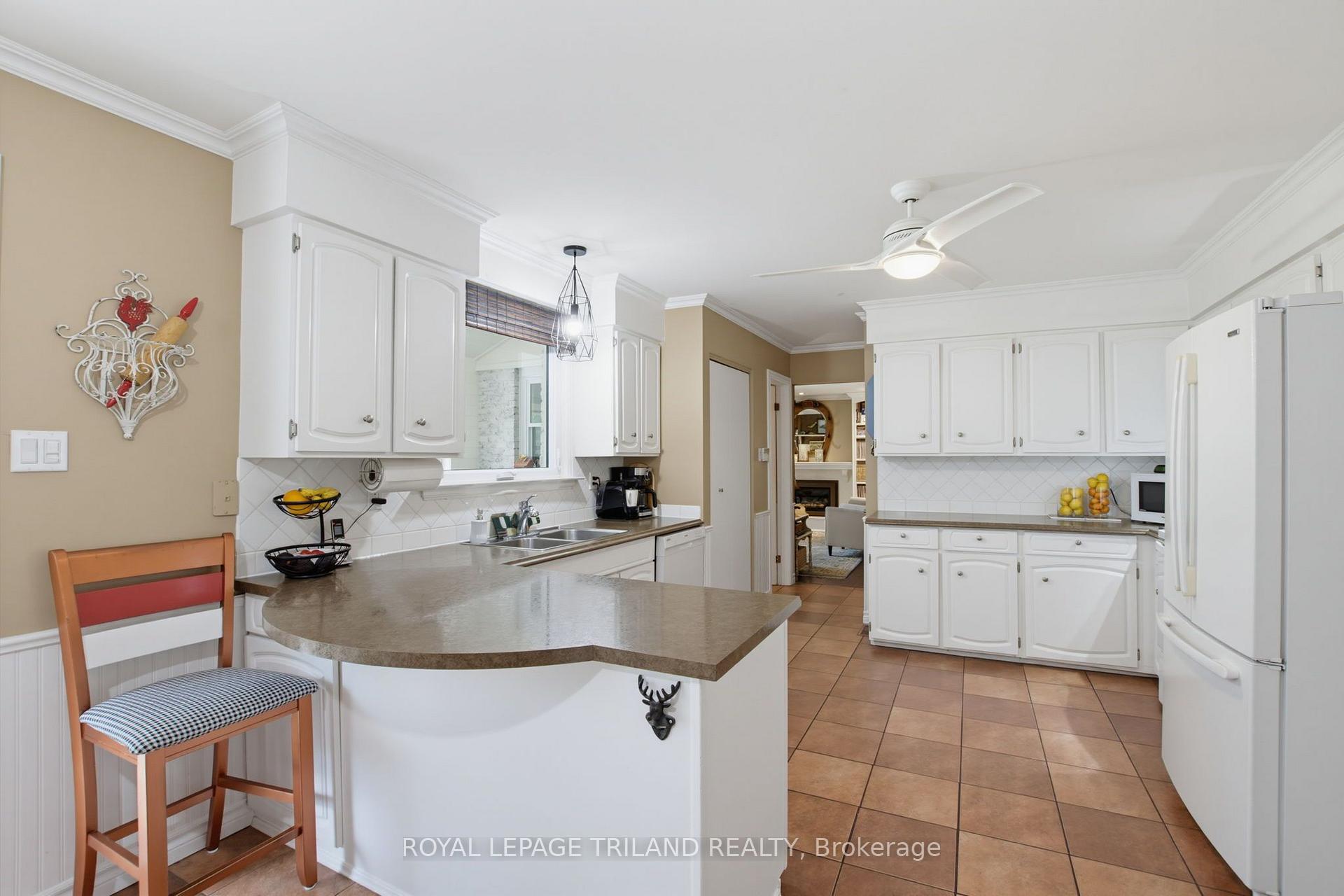 Photo 12 of 91 Leland Road, London, South M — HOMEH