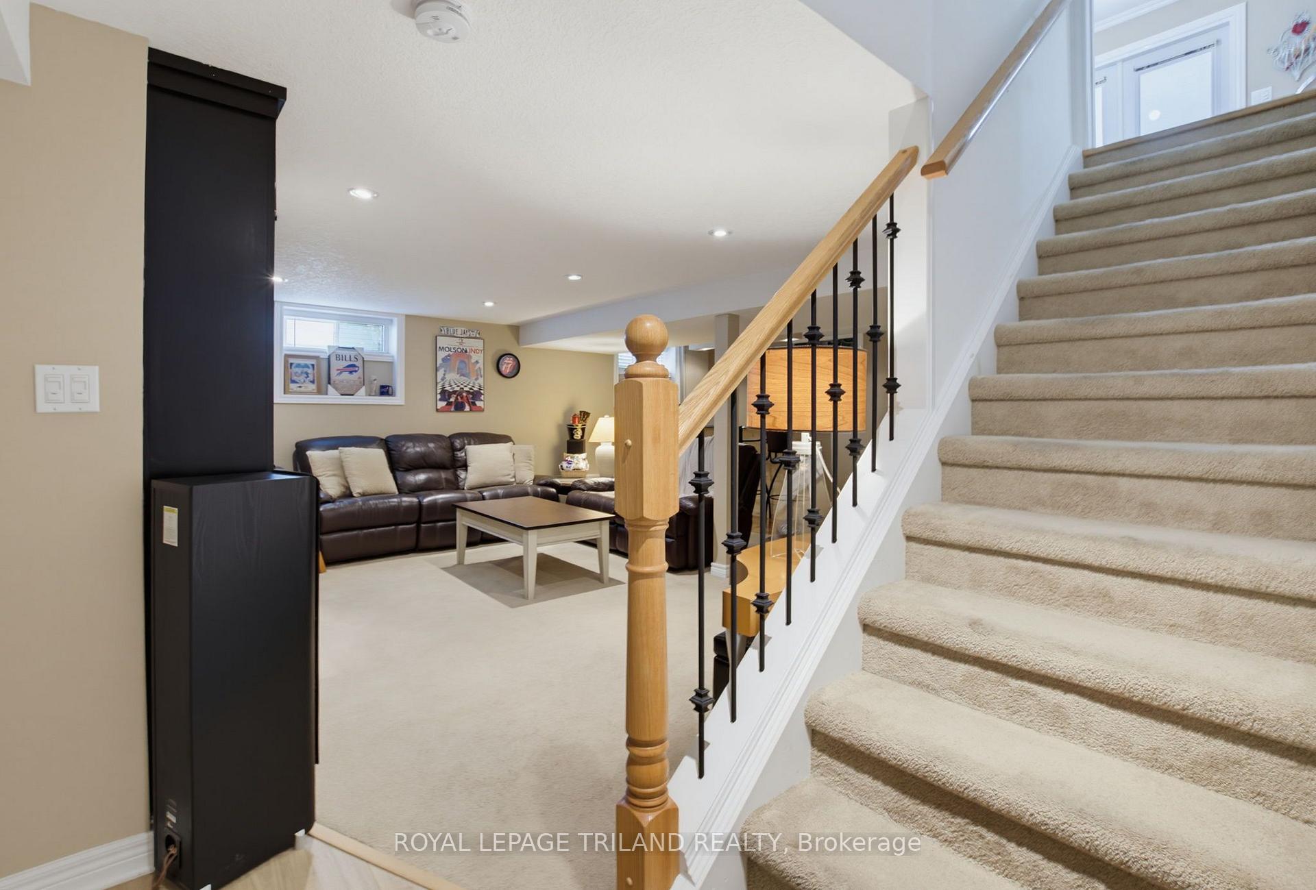 Photo 32 of 91 Leland Road, London, South M — HOMEH