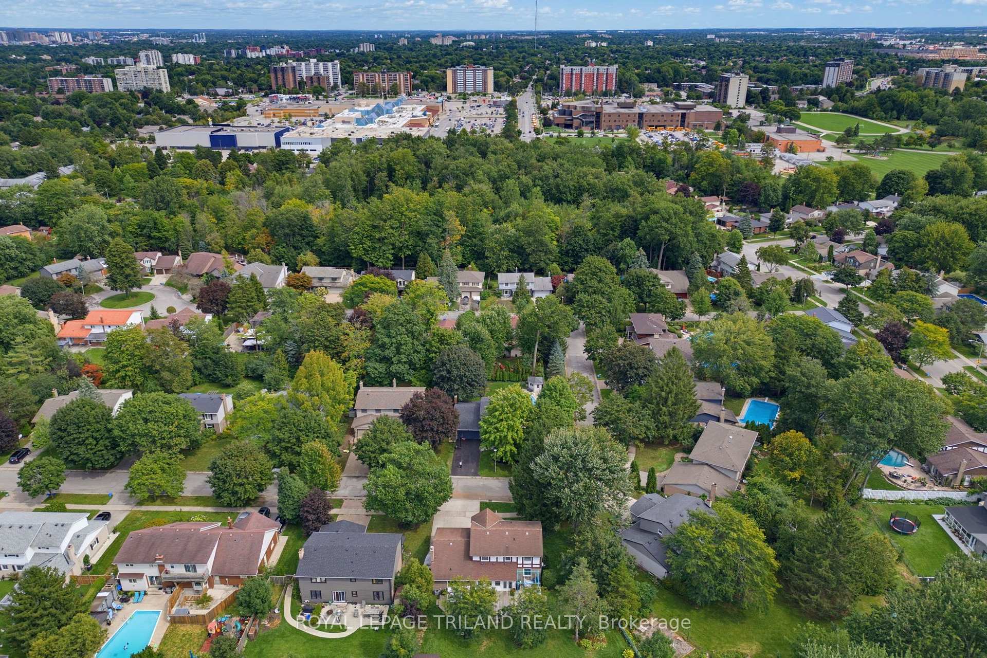 Photo 47 of 91 Leland Road, London, South M — HOMEH