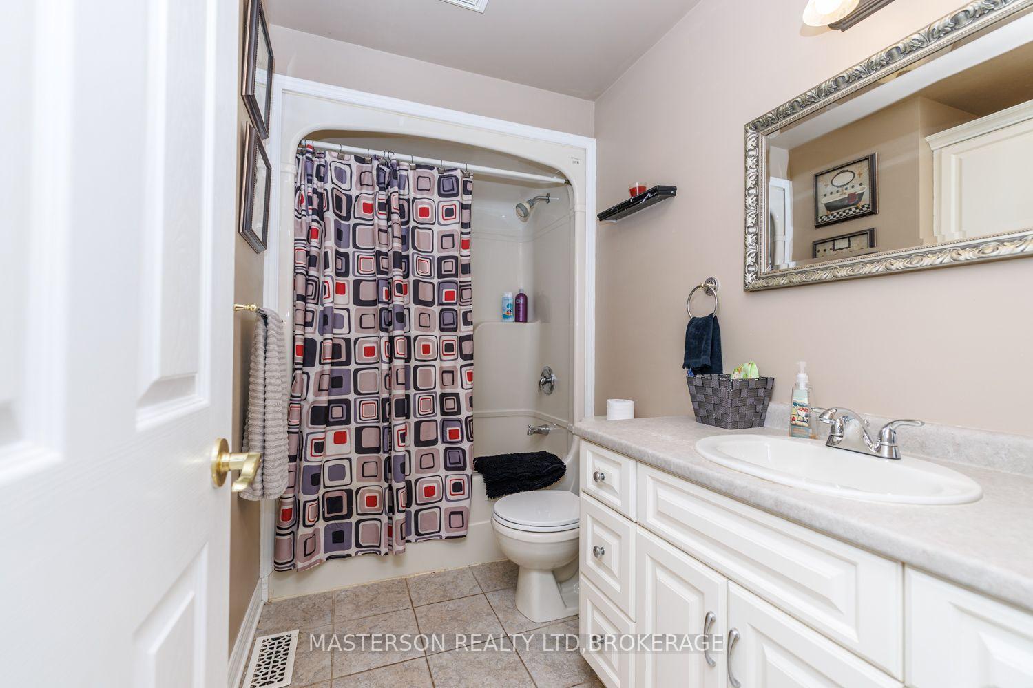 Photo 22 of 14064 King Road, Niagara Falls, Lyons Creek — HOMEH