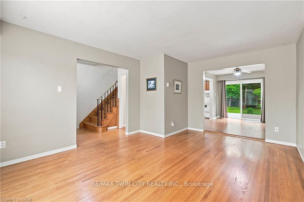 Photo 19 of 18 Ralgreen Crescent, Kitchener, Victoria Hills — HOMEH