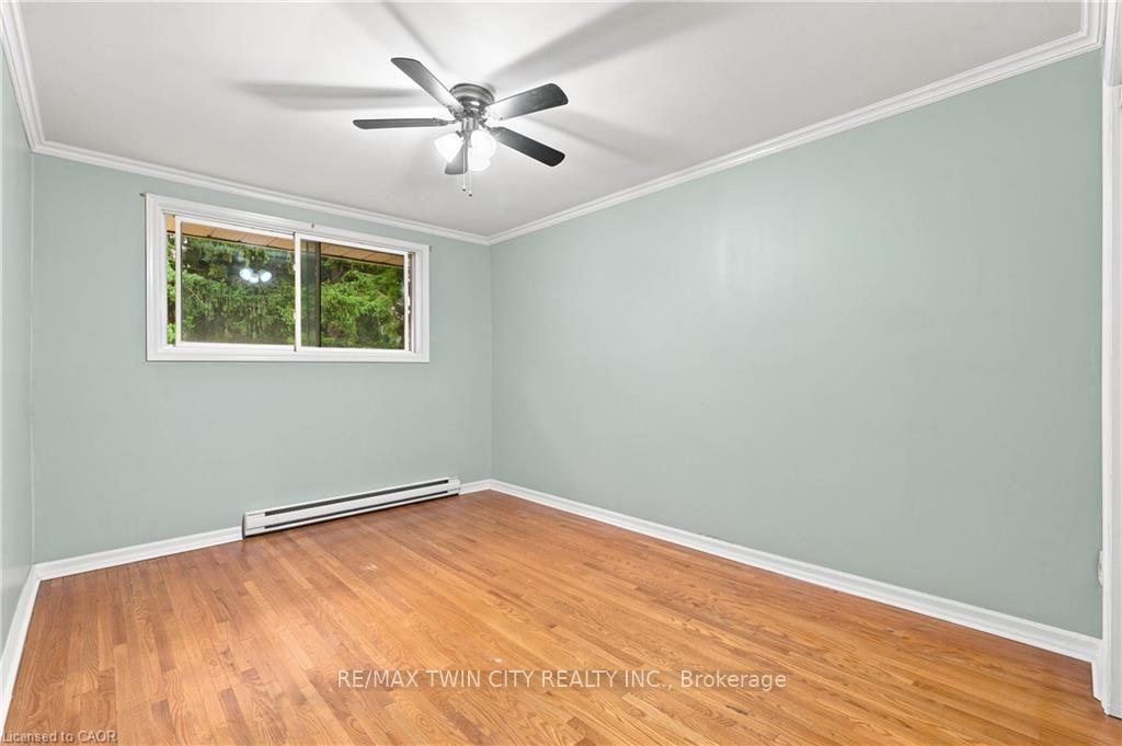Photo 23 of 18 Ralgreen Crescent, Kitchener, Victoria Hills — HOMEH