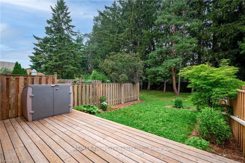 Photo 27 of 18 Ralgreen Crescent, Kitchener, Victoria Hills — HOMEH