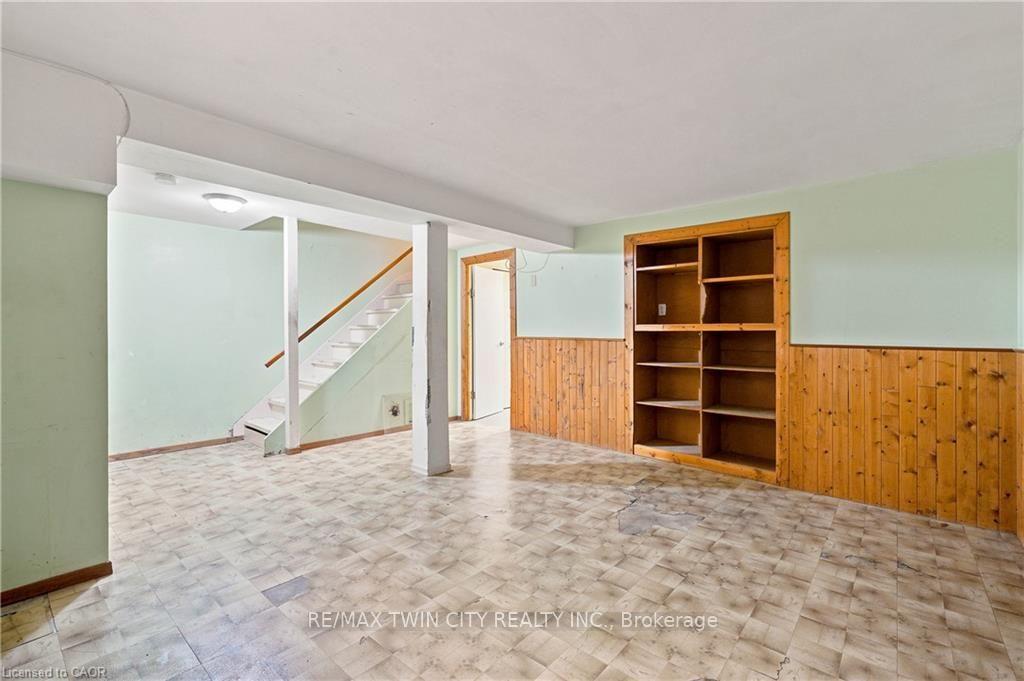 Photo 35 of 18 Ralgreen Crescent, Kitchener, Victoria Hills — HOMEH