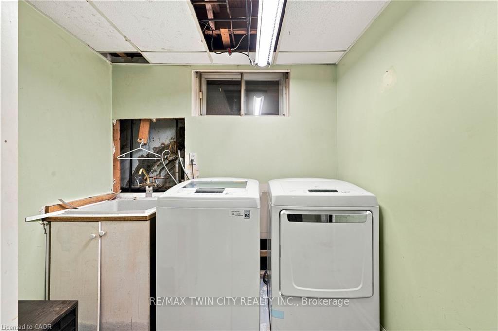 Photo 37 of 18 Ralgreen Crescent, Kitchener, Victoria Hills — HOMEH