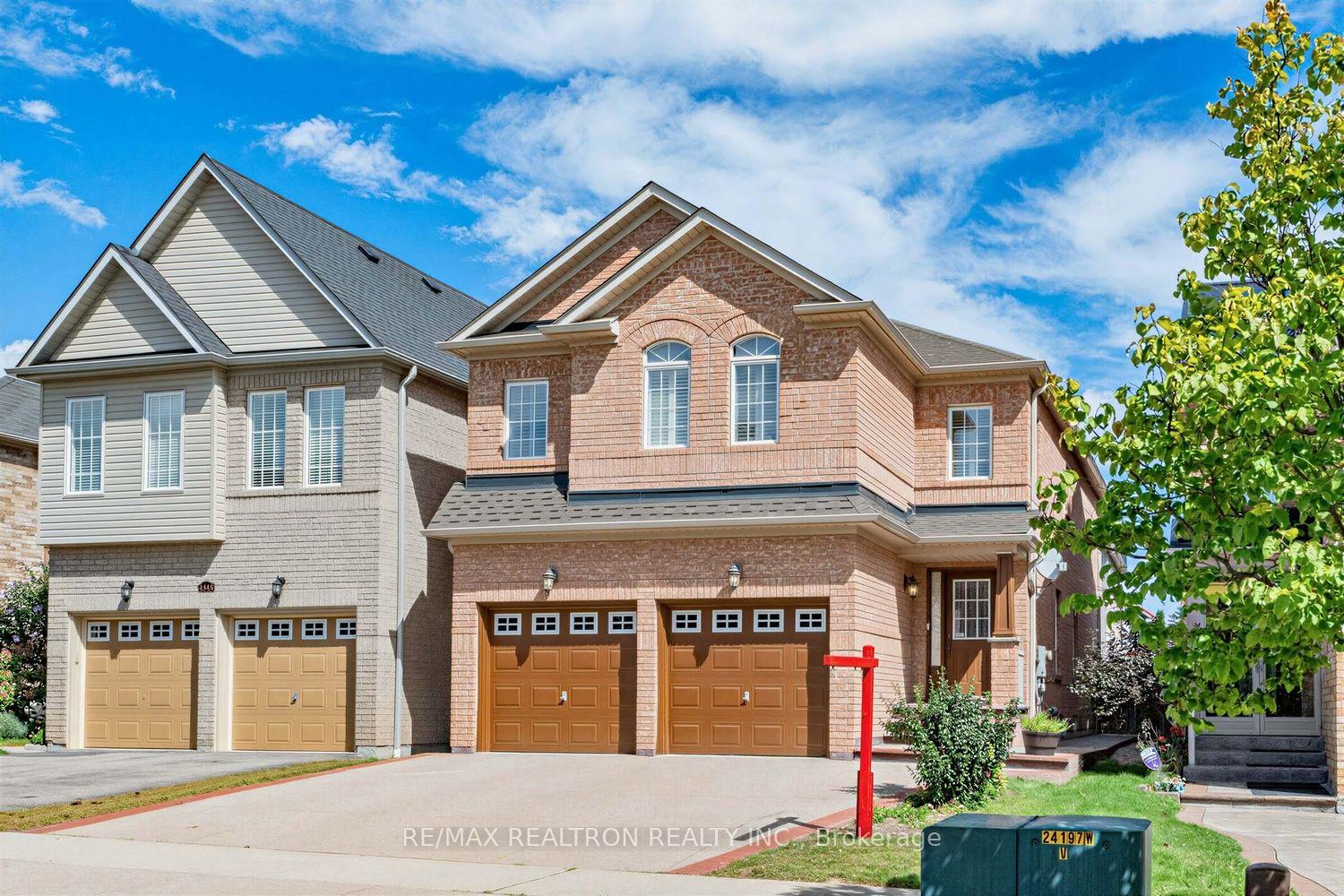 Photo 1 of 4841 Apple Blossom Circle, Mississauga, East Credit — HOMEH