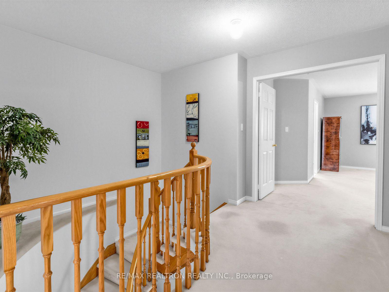 Photo 19 of 4841 Apple Blossom Circle, Mississauga, East Credit — HOMEH