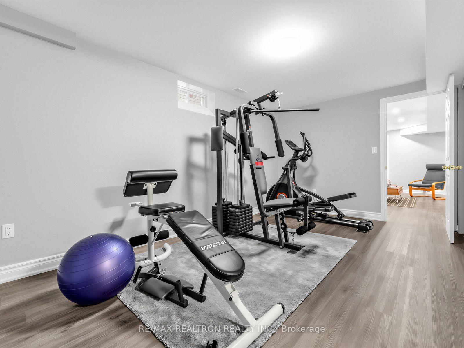 Photo 34 of 4841 Apple Blossom Circle, Mississauga, East Credit — HOMEH