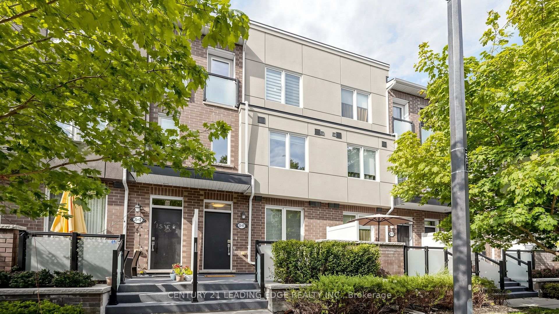 Photo 2 of Unit 13, 25 Heron Park Place, Scarborough, West Hill — HOMEH