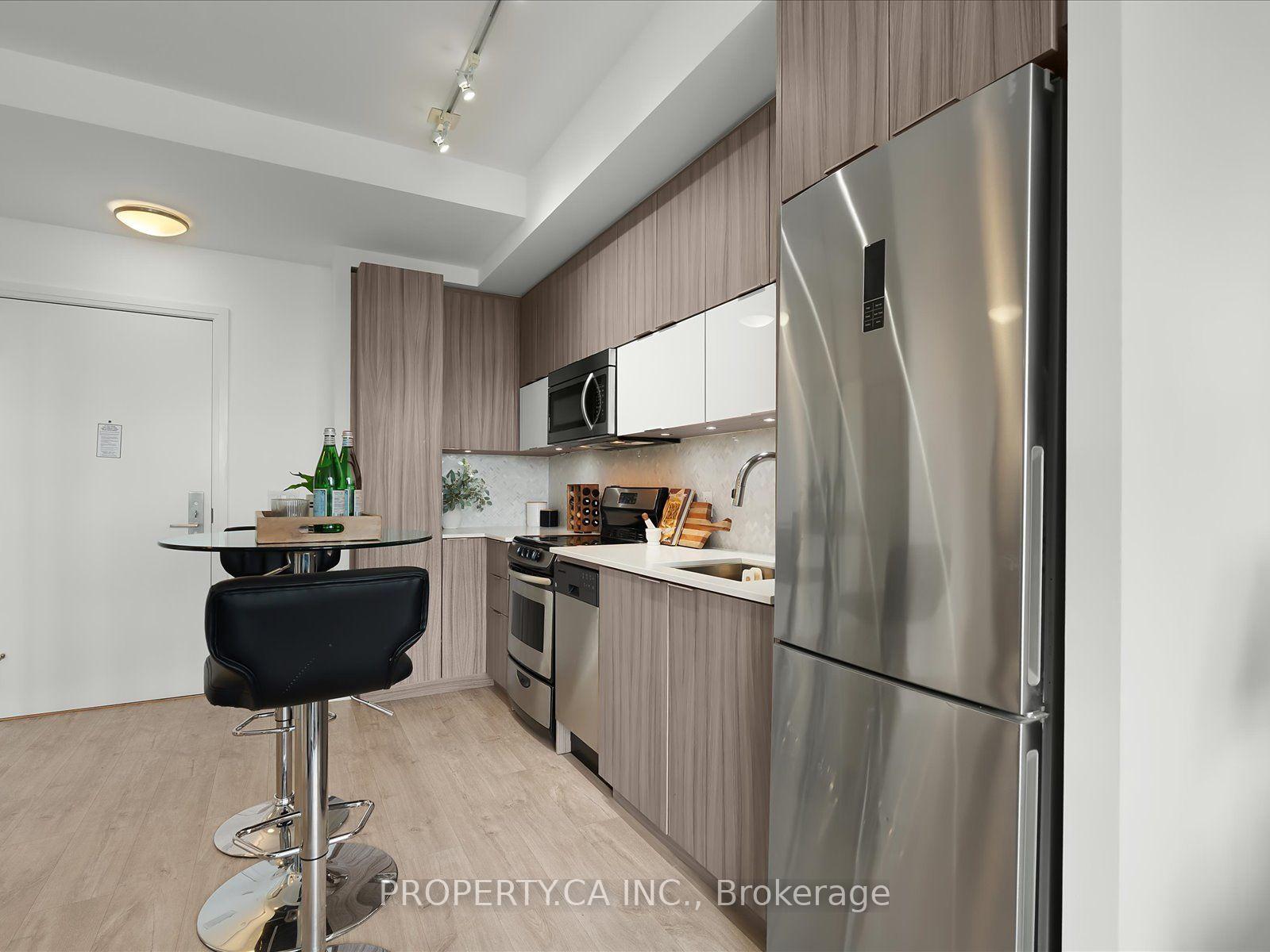 Photo 5 of Unit 1906, 56 Annie Craig Drive, Etobicoke, Mimico — HOMEH