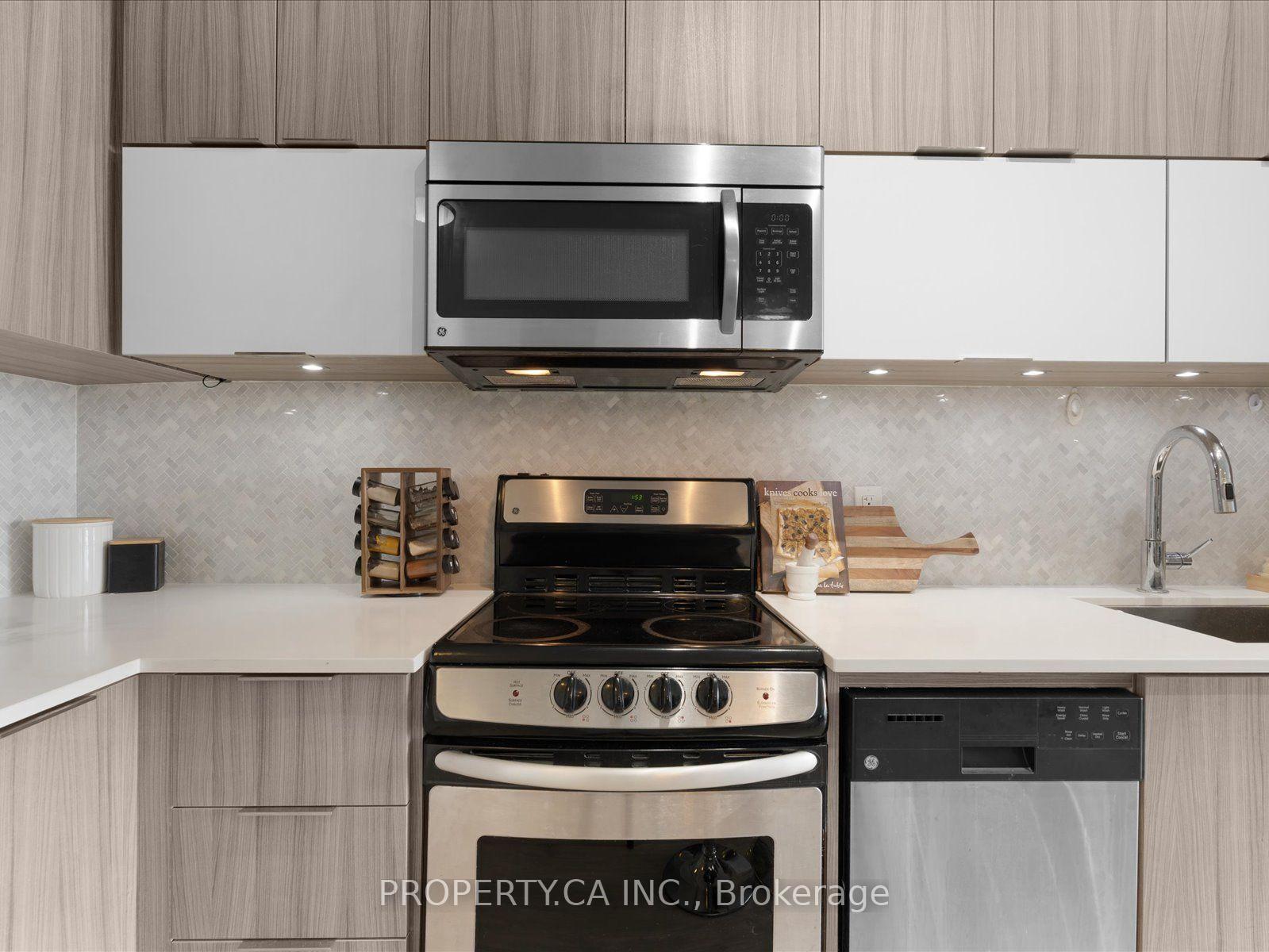 Photo 6 of Unit 1906, 56 Annie Craig Drive, Etobicoke, Mimico — HOMEH