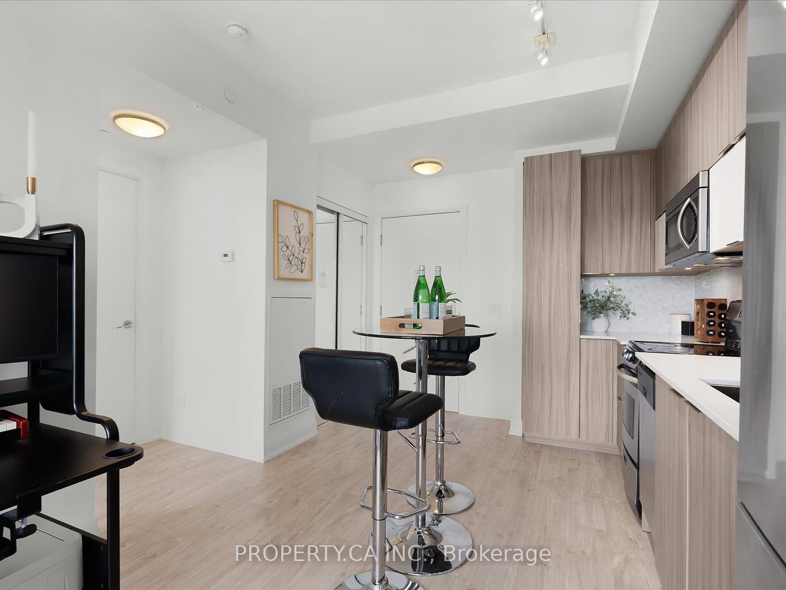 Photo 7 of Unit 1906, 56 Annie Craig Drive, Etobicoke, Mimico — HOMEH