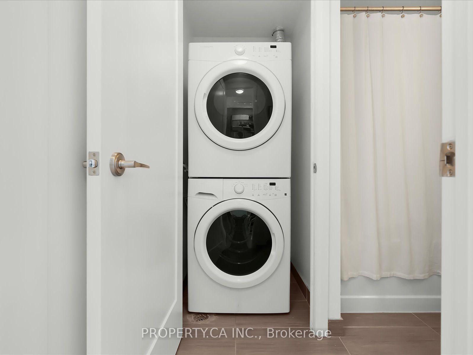 Photo 15 of Unit 1906, 56 Annie Craig Drive, Etobicoke, Mimico — HOMEH