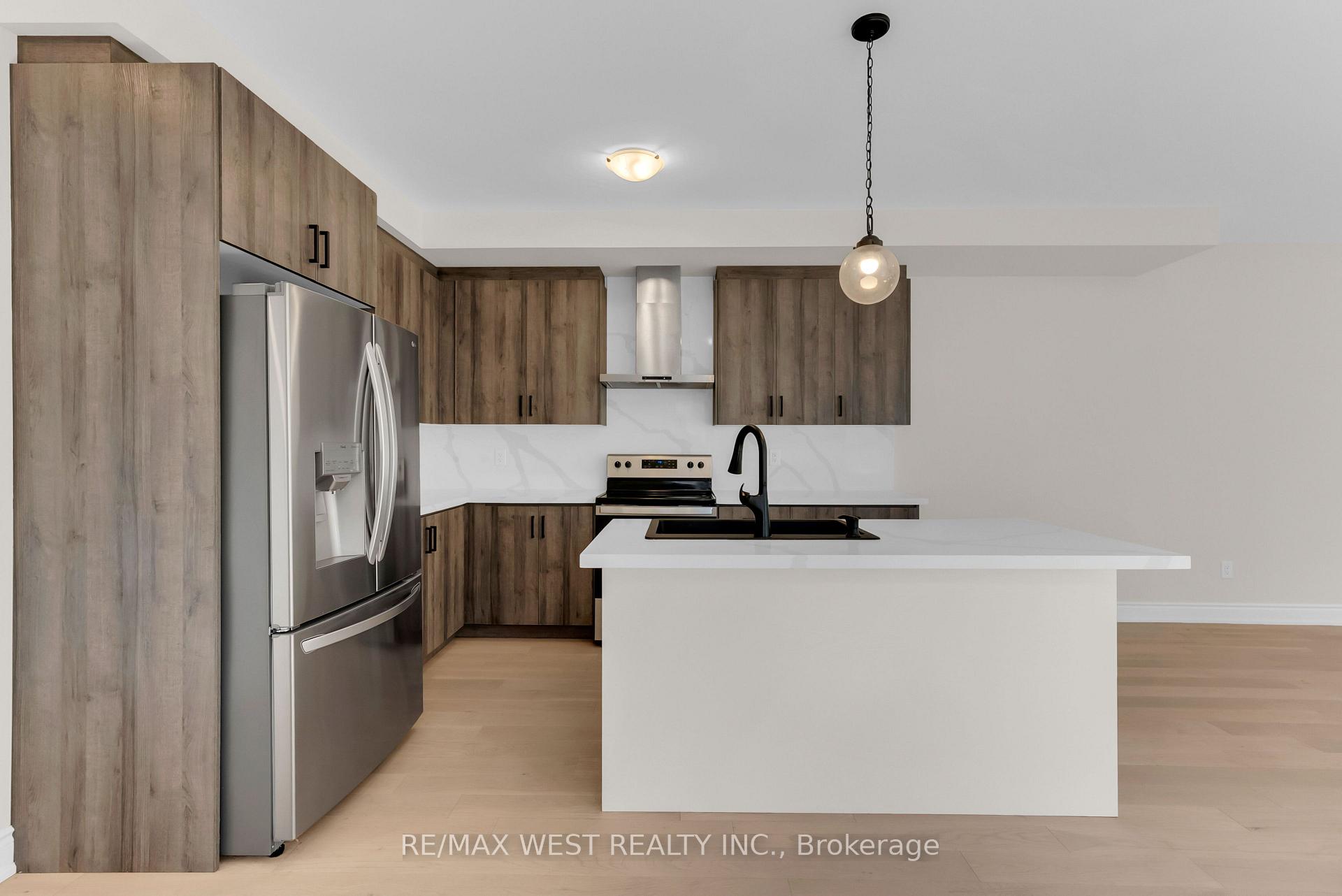Photo 15 of 131 Guelph Street, Oshawa, Donevan — HOMEH