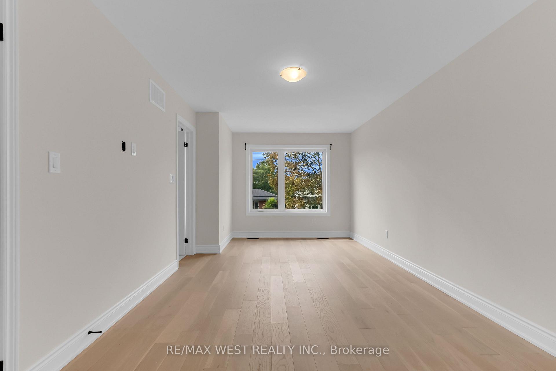 Photo 22 of 131 Guelph Street, Oshawa, Donevan — HOMEH