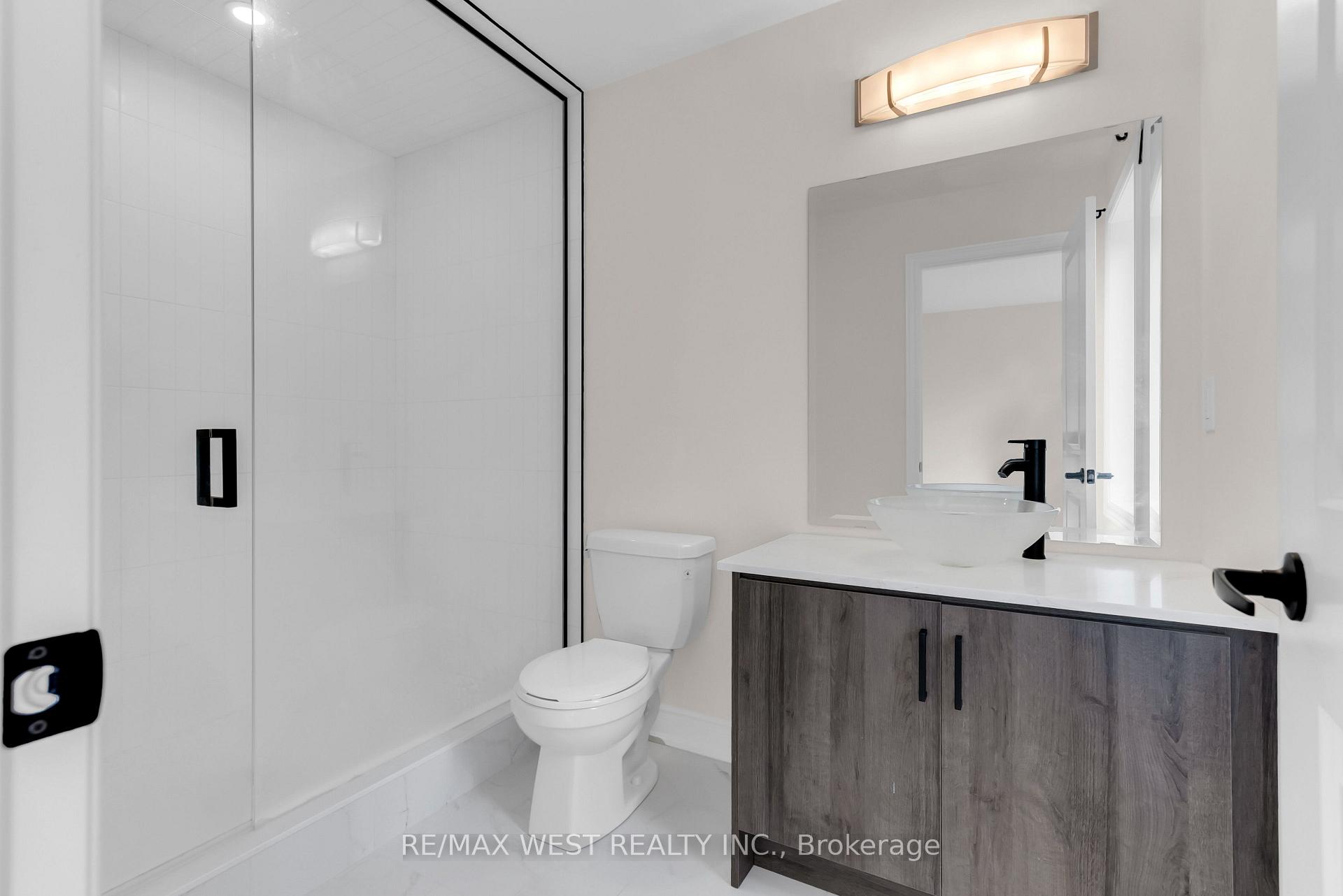 Photo 25 of 131 Guelph Street, Oshawa, Donevan — HOMEH