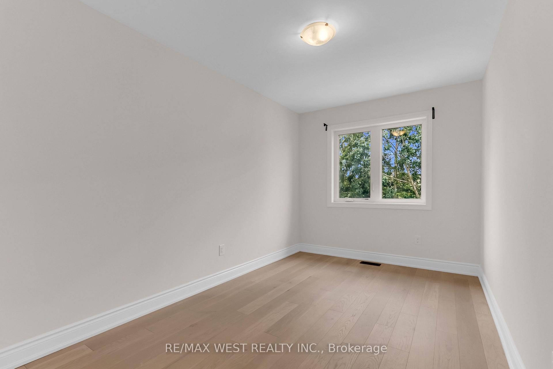 Photo 28 of 131 Guelph Street, Oshawa, Donevan — HOMEH