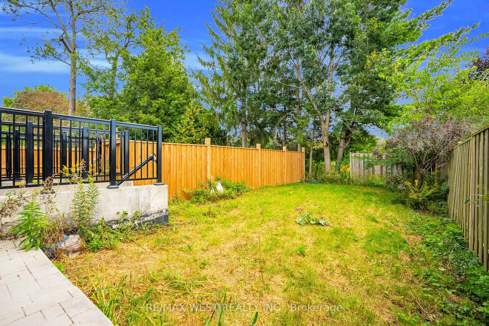 Photo 41 of 131 Guelph Street, Oshawa, Donevan — HOMEH