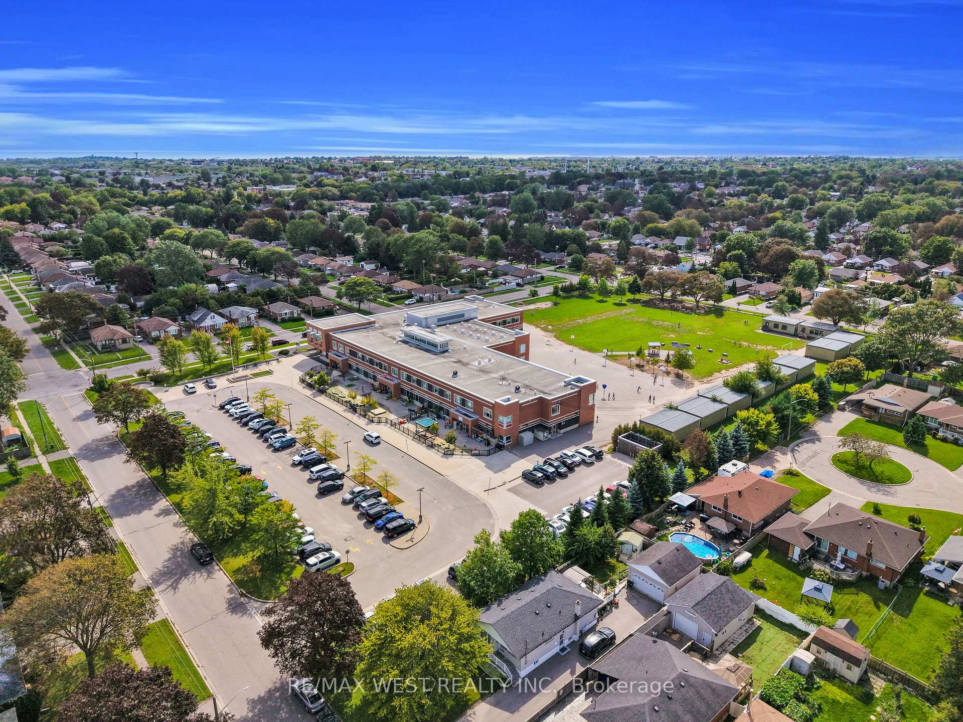 Photo 48 of 131 Guelph Street, Oshawa, Donevan — HOMEH