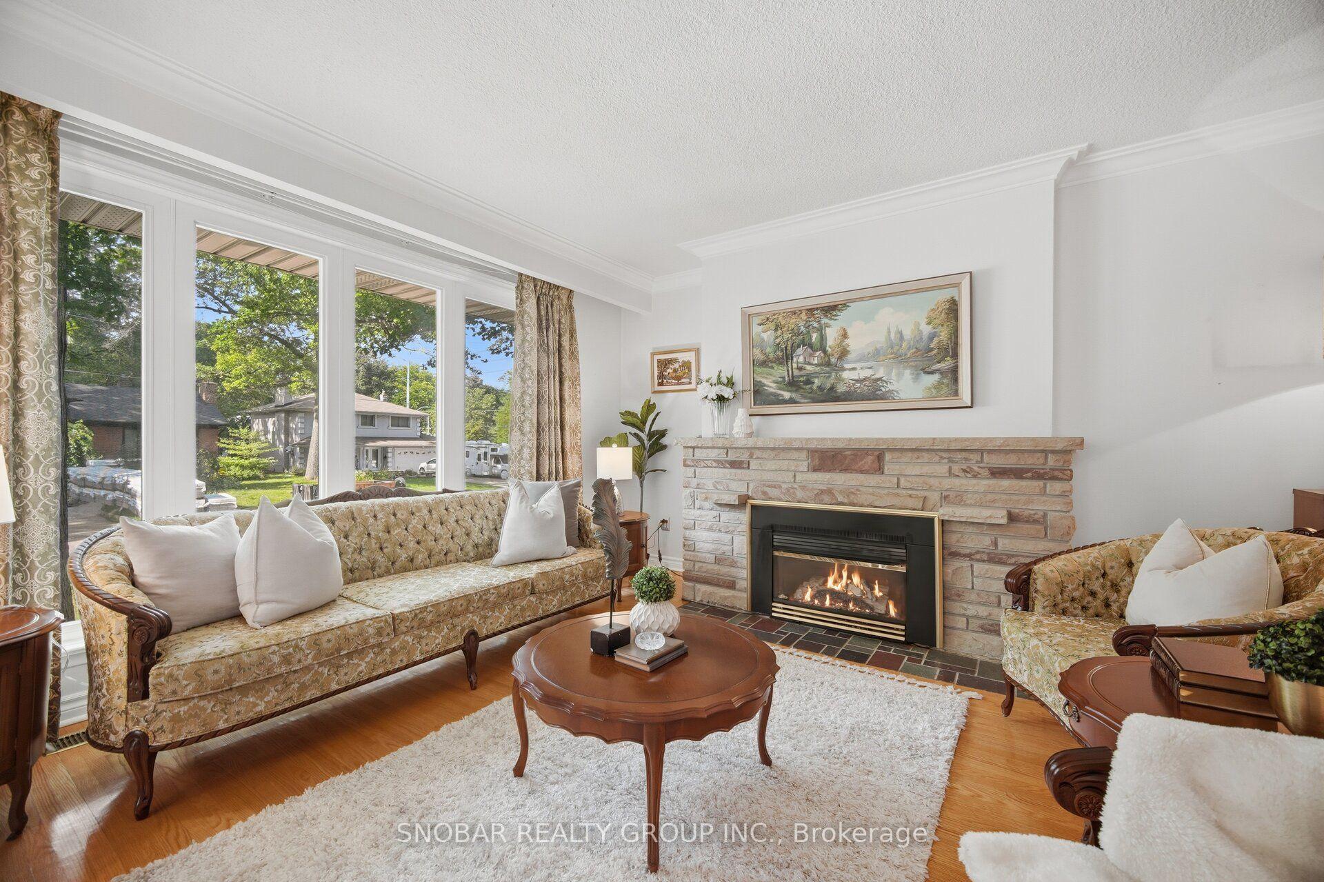 Photo 7 of 1408 Ballyclare Drive, Mississauga, Erindale — HOMEH