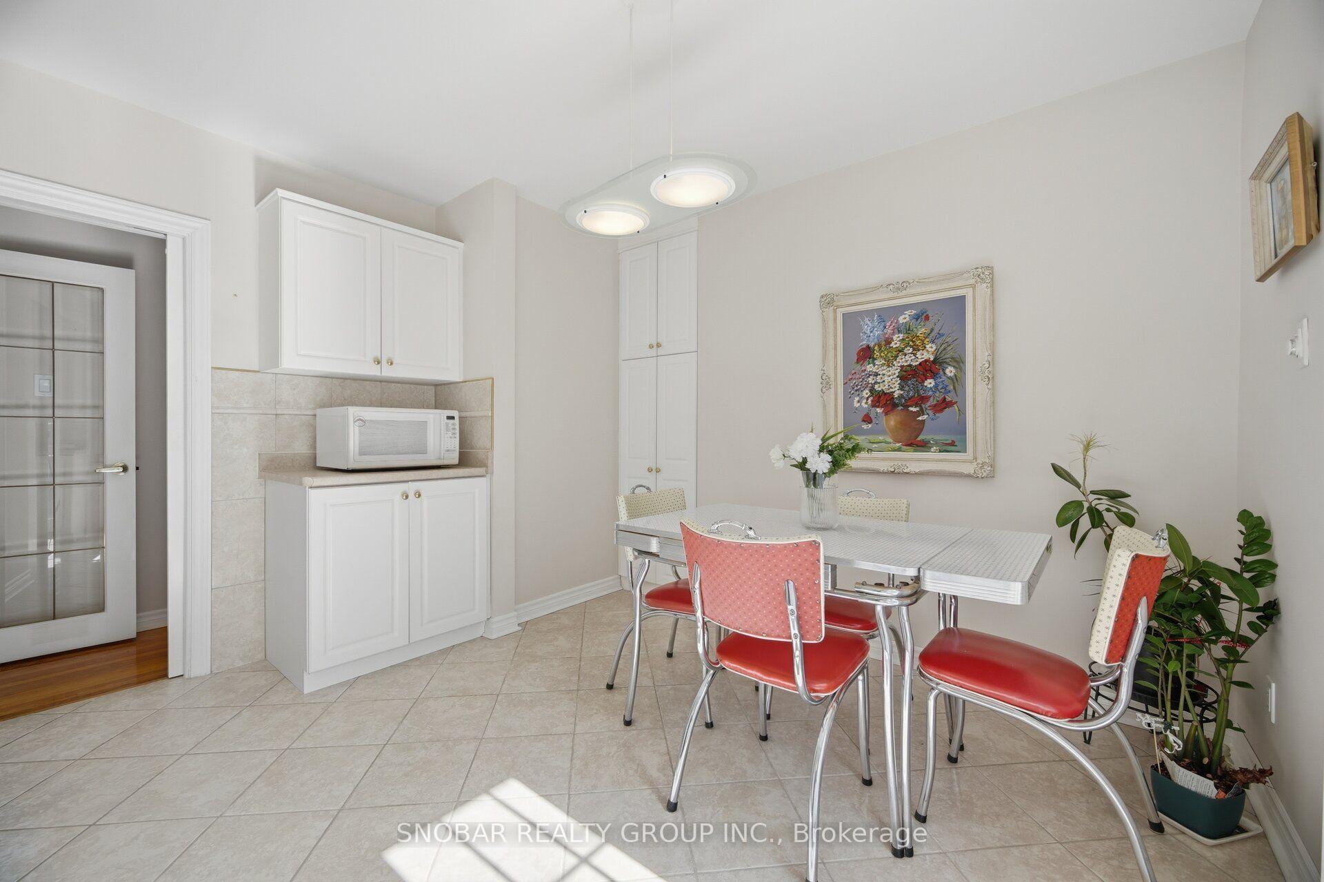 Photo 14 of 1408 Ballyclare Drive, Mississauga, Erindale — HOMEH