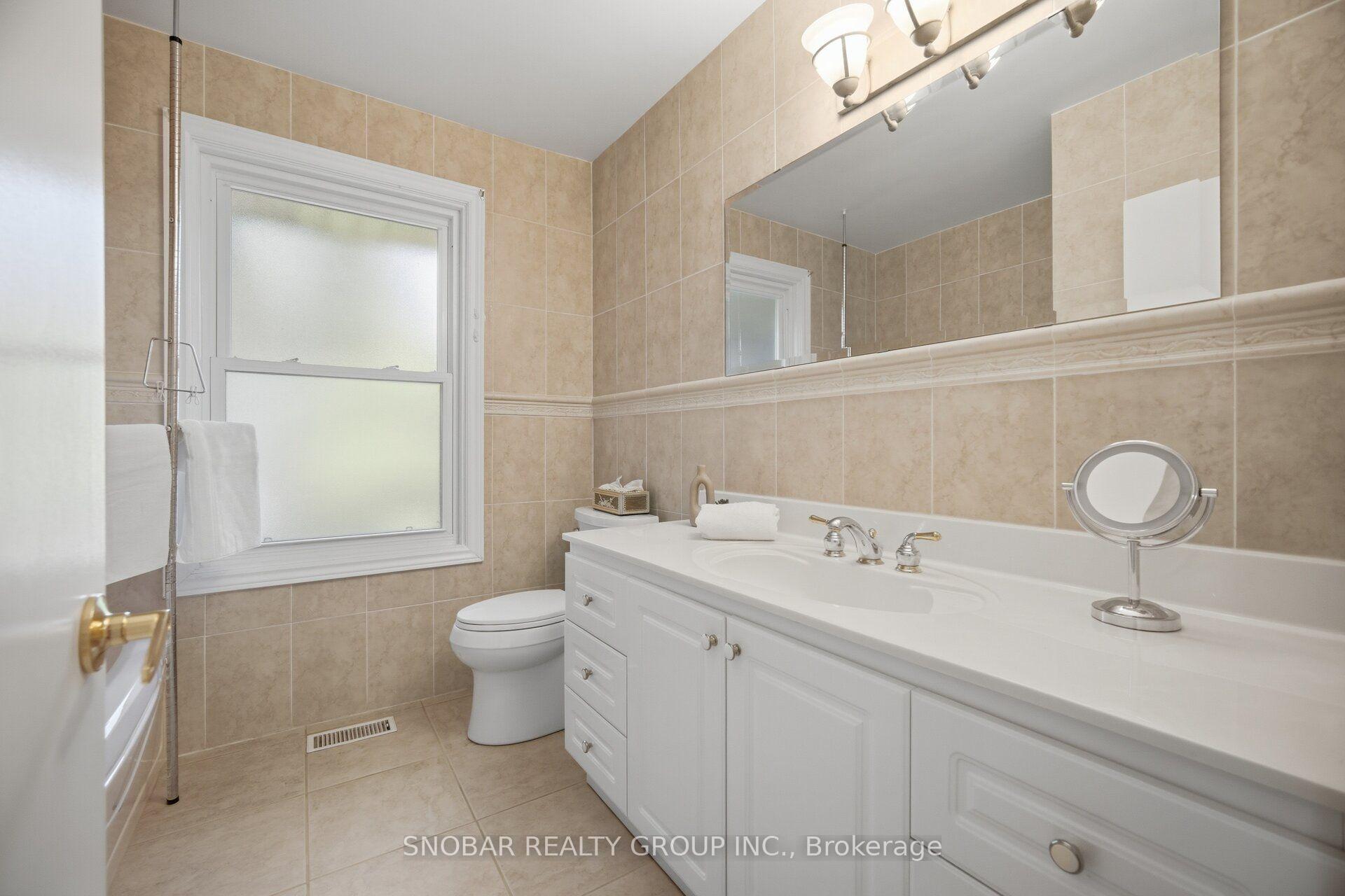 Photo 21 of 1408 Ballyclare Drive, Mississauga, Erindale — HOMEH