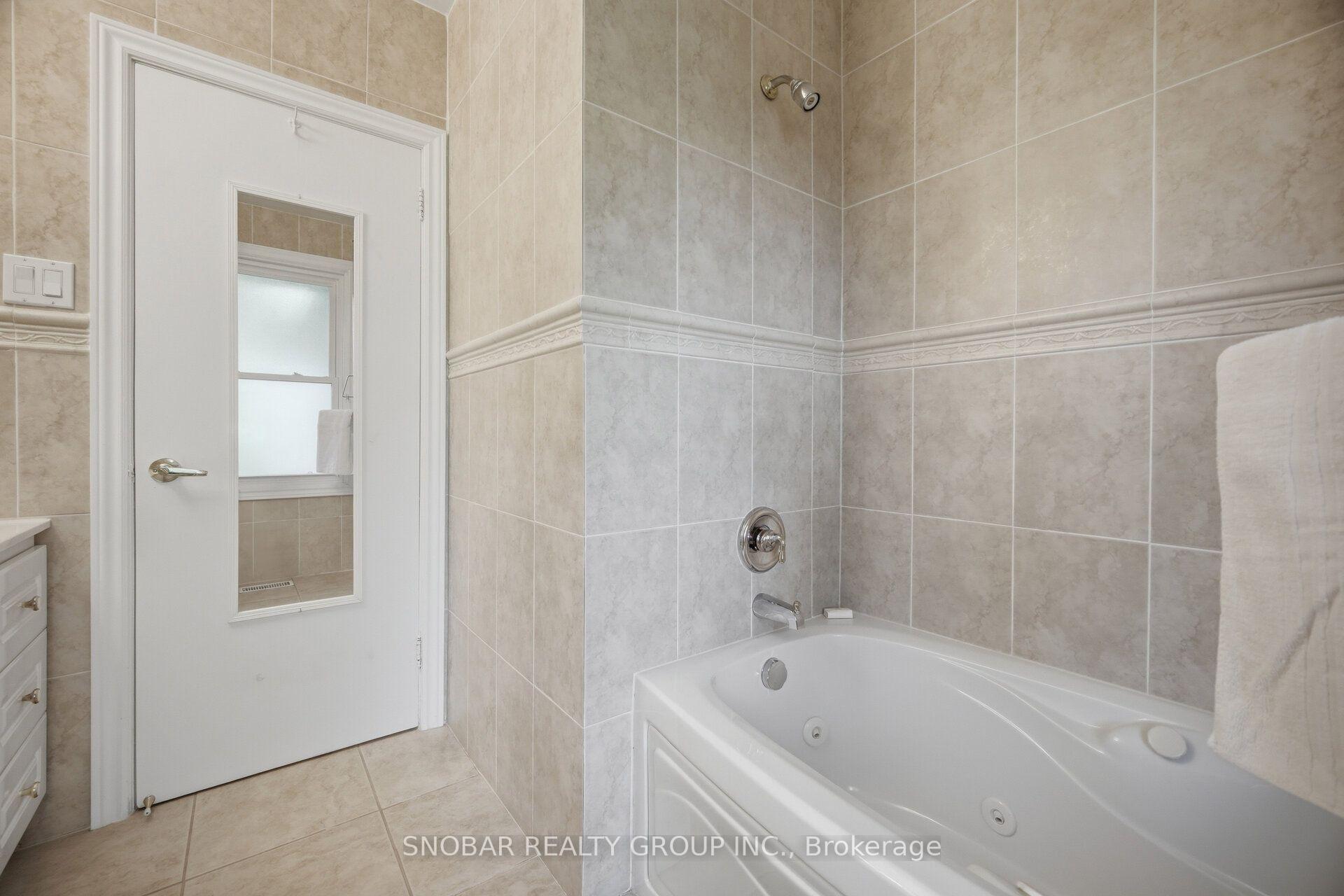 Photo 22 of 1408 Ballyclare Drive, Mississauga, Erindale — HOMEH