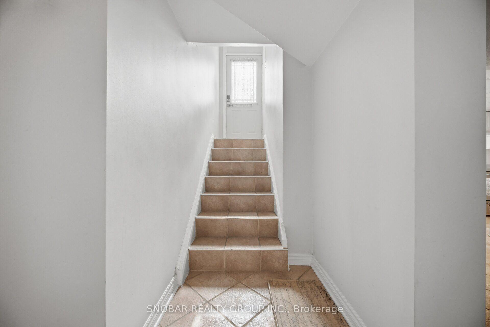 Photo 24 of 1408 Ballyclare Drive, Mississauga, Erindale — HOMEH