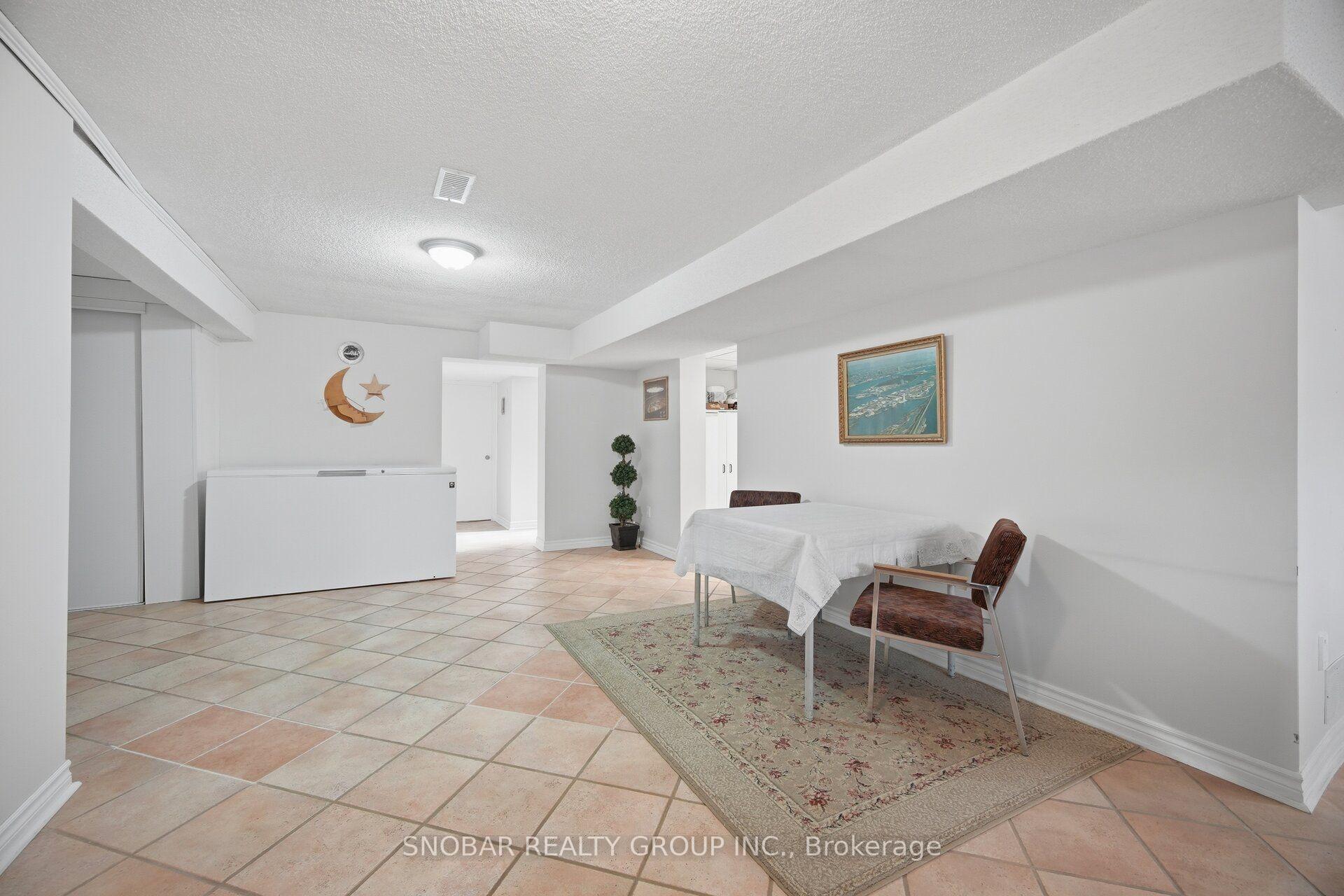Photo 26 of 1408 Ballyclare Drive, Mississauga, Erindale — HOMEH