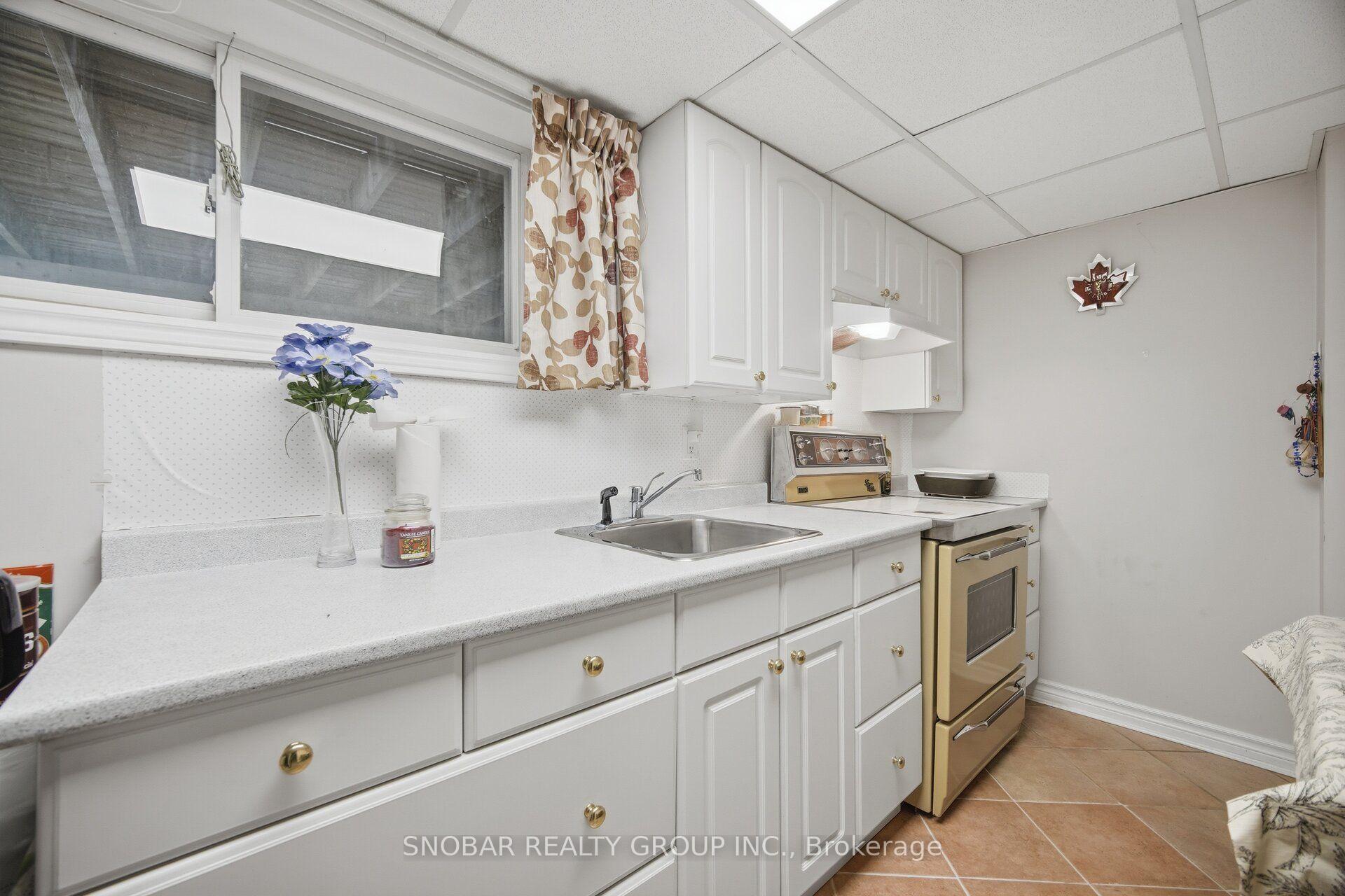 Photo 31 of 1408 Ballyclare Drive, Mississauga, Erindale — HOMEH