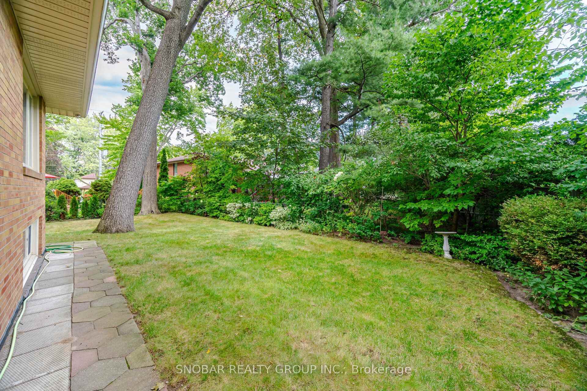 Photo 38 of 1408 Ballyclare Drive, Mississauga, Erindale — HOMEH