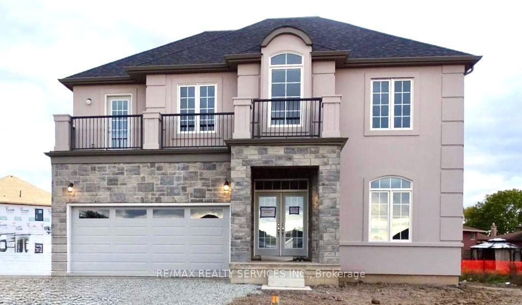 Photo 1 of 204 Bethune Avenue, Welland, Lincoln/Crowland — HOMEH