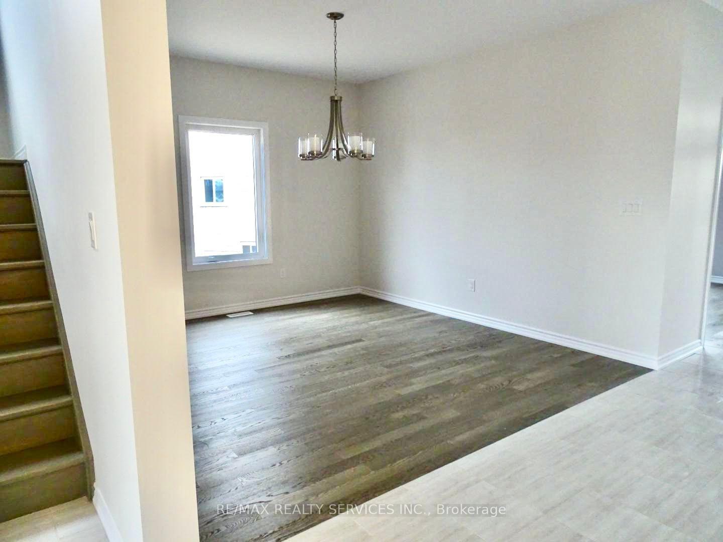 Photo 3 of 204 Bethune Avenue, Welland, Lincoln/Crowland — HOMEH