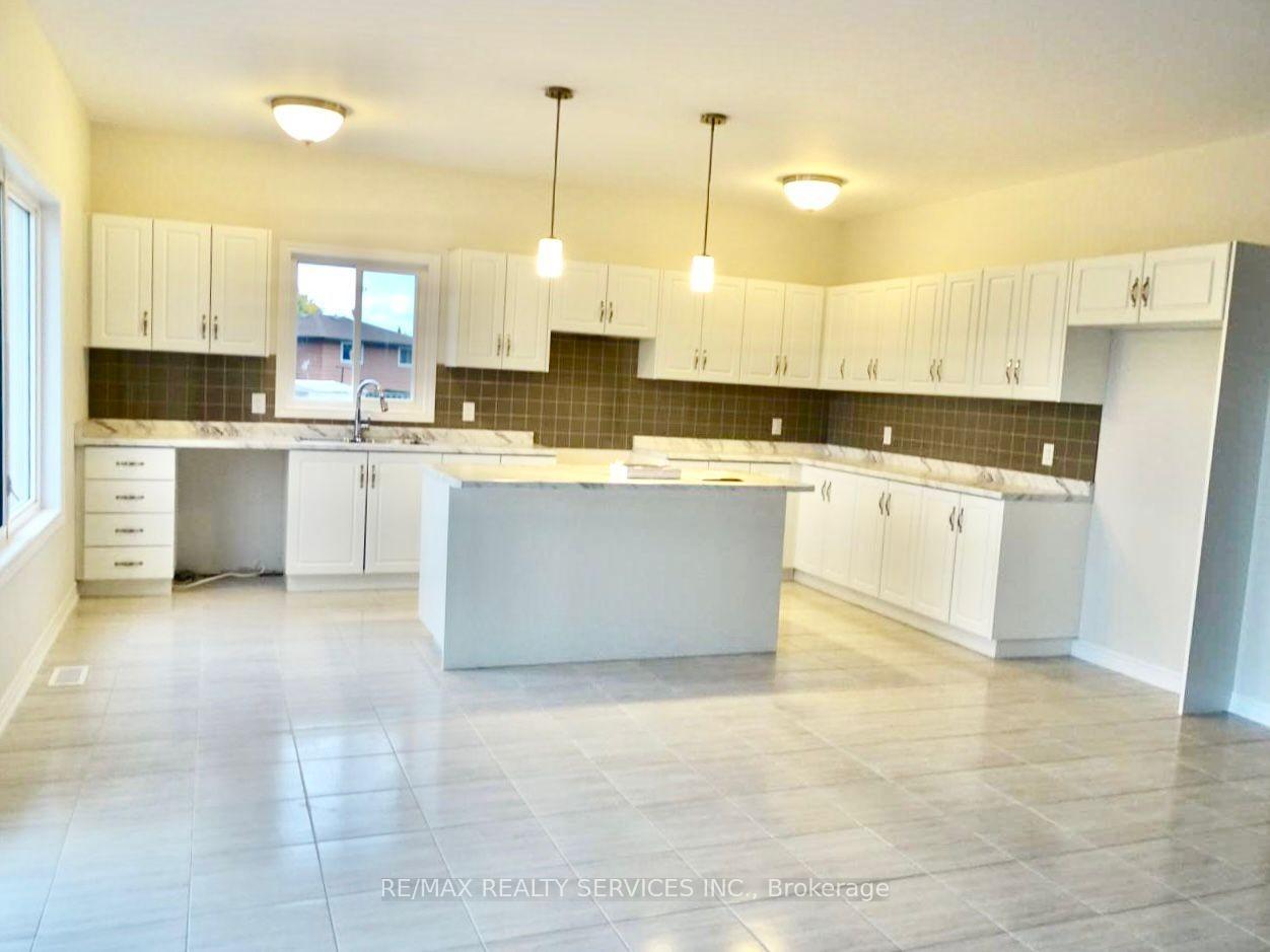 Photo 6 of 204 Bethune Avenue, Welland, Lincoln/Crowland — HOMEH