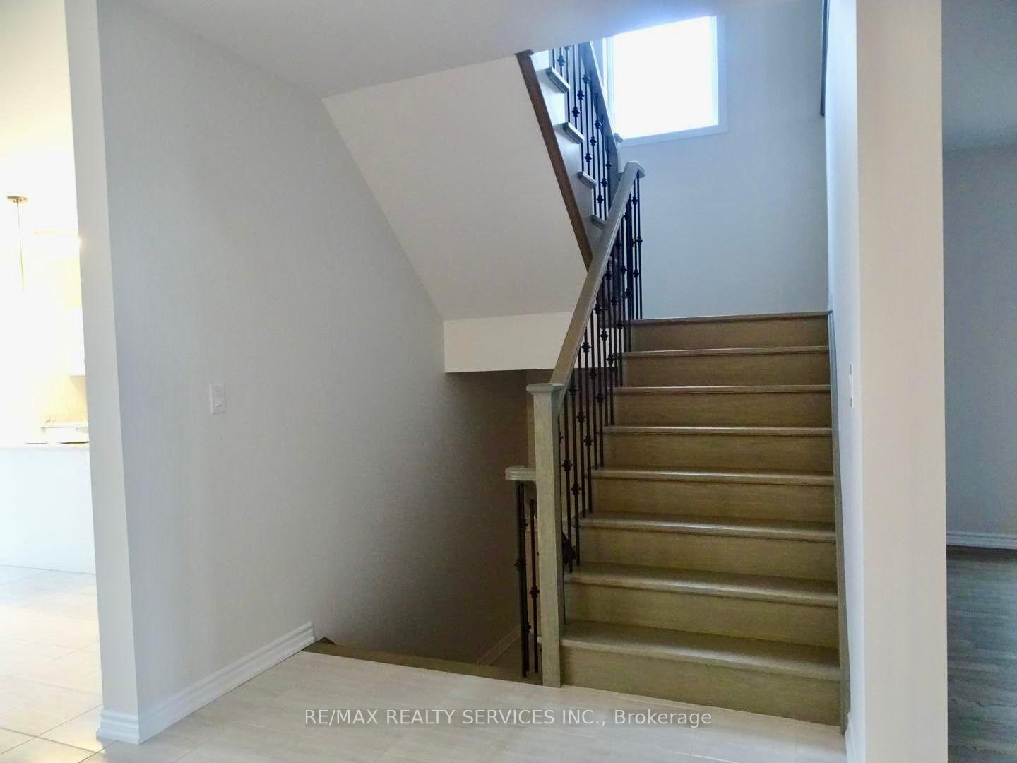 Photo 8 of 204 Bethune Avenue, Welland, Lincoln/Crowland — HOMEH