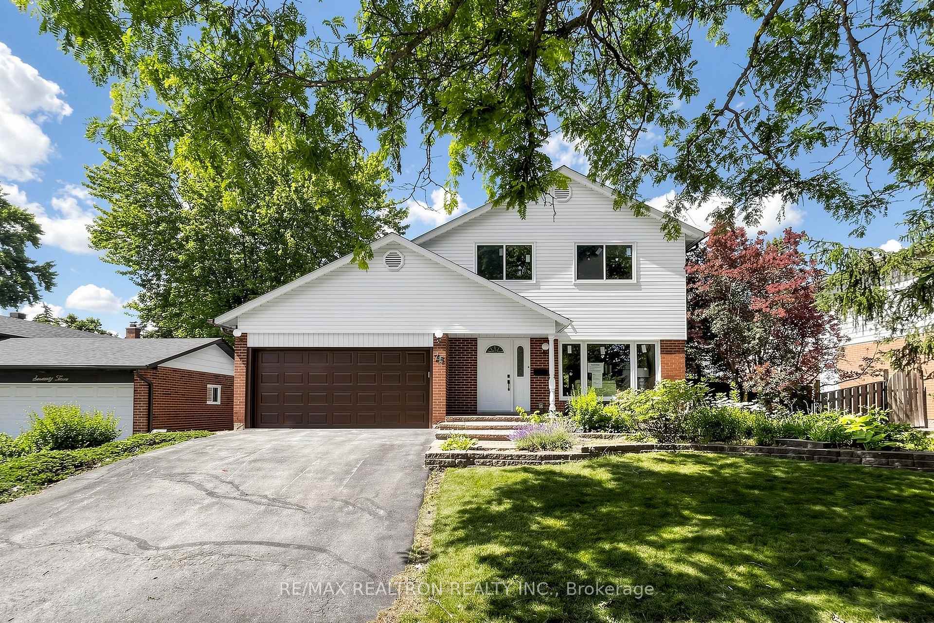 Photo 1 of 75 Pringle Avenue, Markham, Markham Village — HOMEH