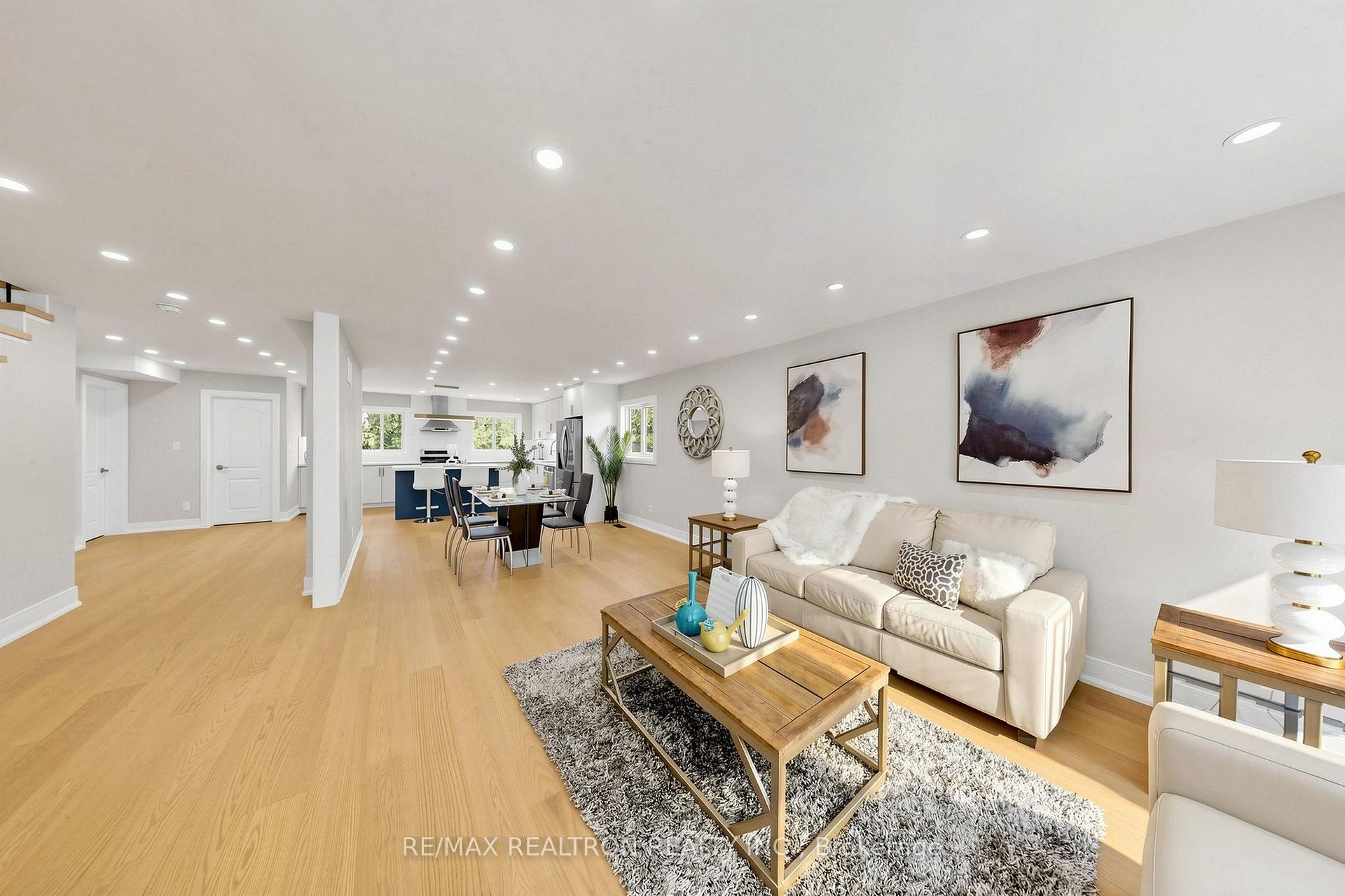 Photo 9 of 75 Pringle Avenue, Markham, Markham Village — HOMEH